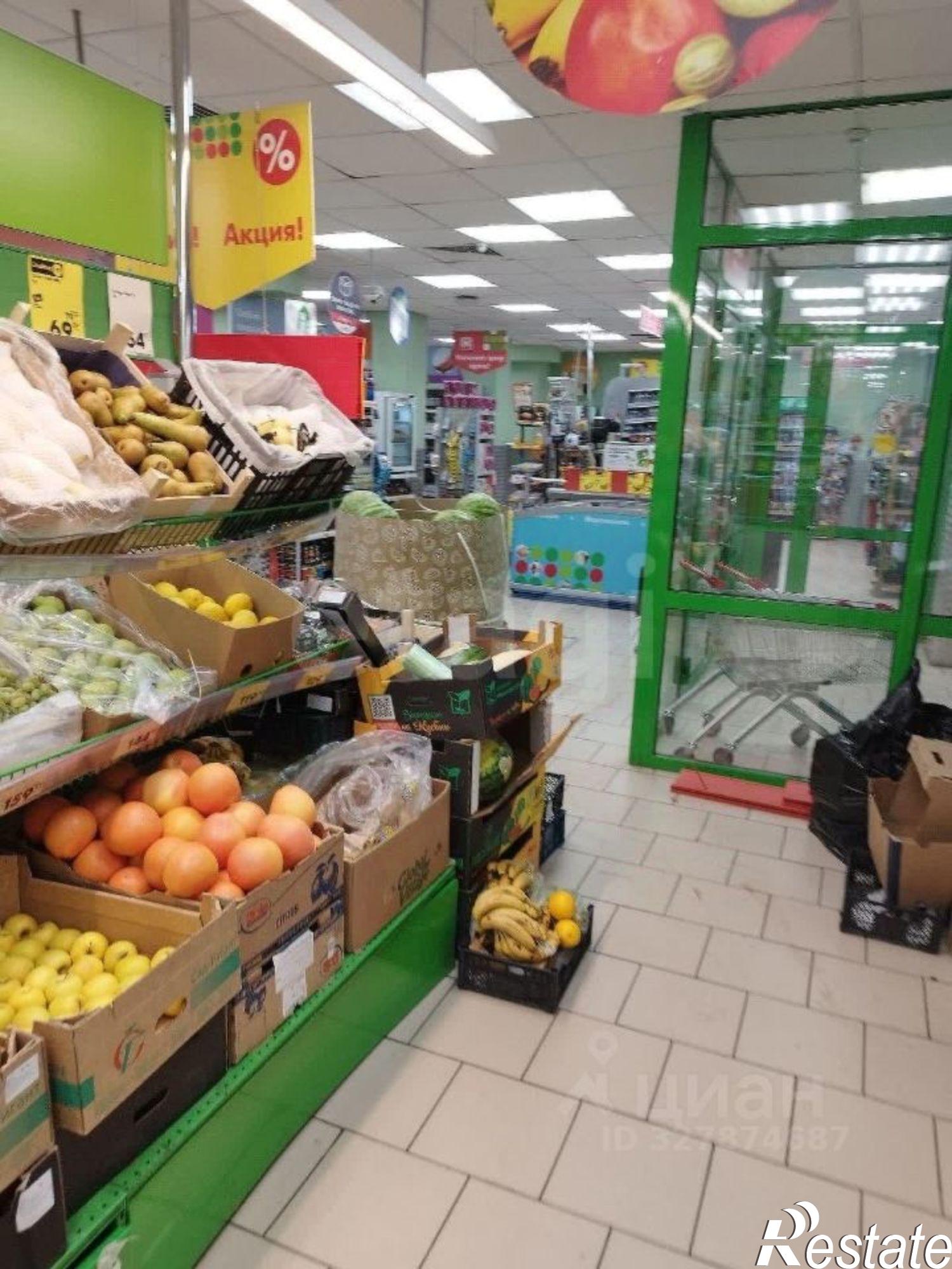 Купить торговое помещение за 28 000 100 рублей на ул Пушкина, 1