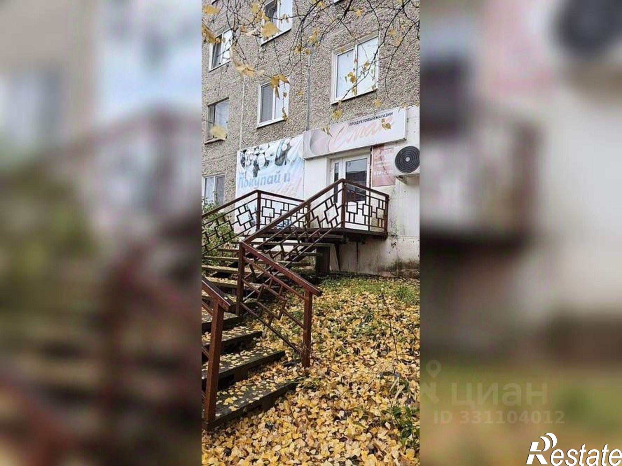 Купить торговое помещение за 4 978 420 рублей на ул Большевистская, 61
