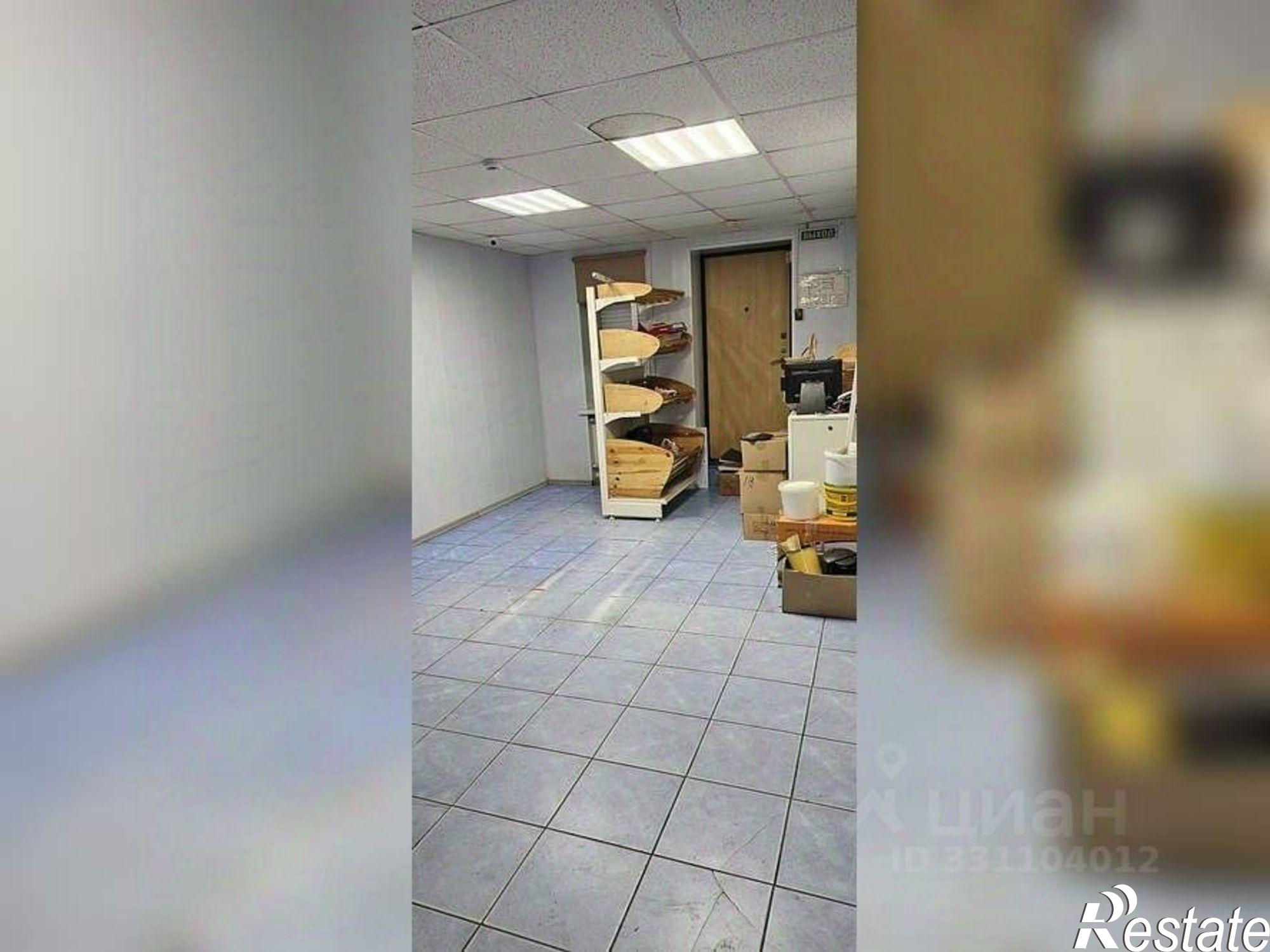 Купить торговое помещение за 4 978 420 рублей на ул Большевистская, 61