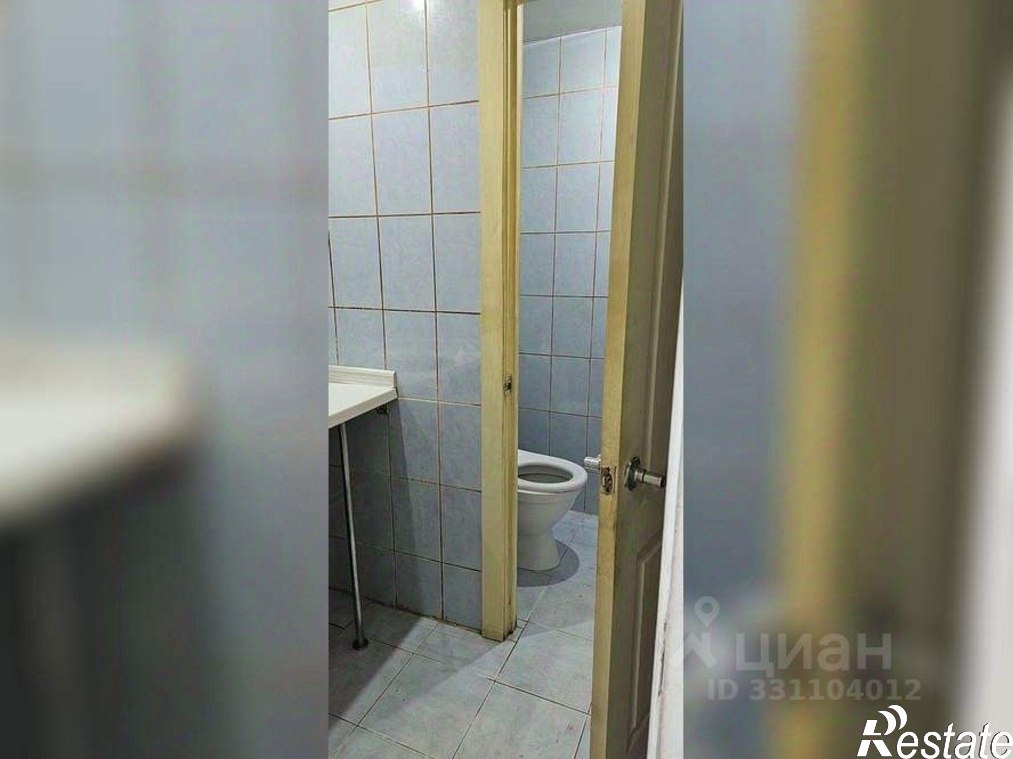 Купить торговое помещение за 4 978 420 рублей на ул Большевистская, 61
