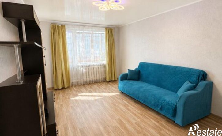 3-комн квартира улица Парижской Коммуны, 20,  д. 20