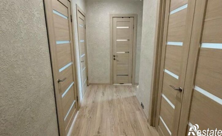 3-комн квартира улица Парижской Коммуны, 16,  д. 16