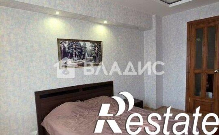 3-комн квартира улица 20-летия Победы, 169,  д. 169